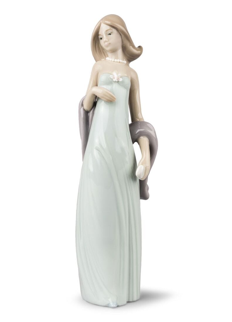 Lladro Ingenue Woman Figurine