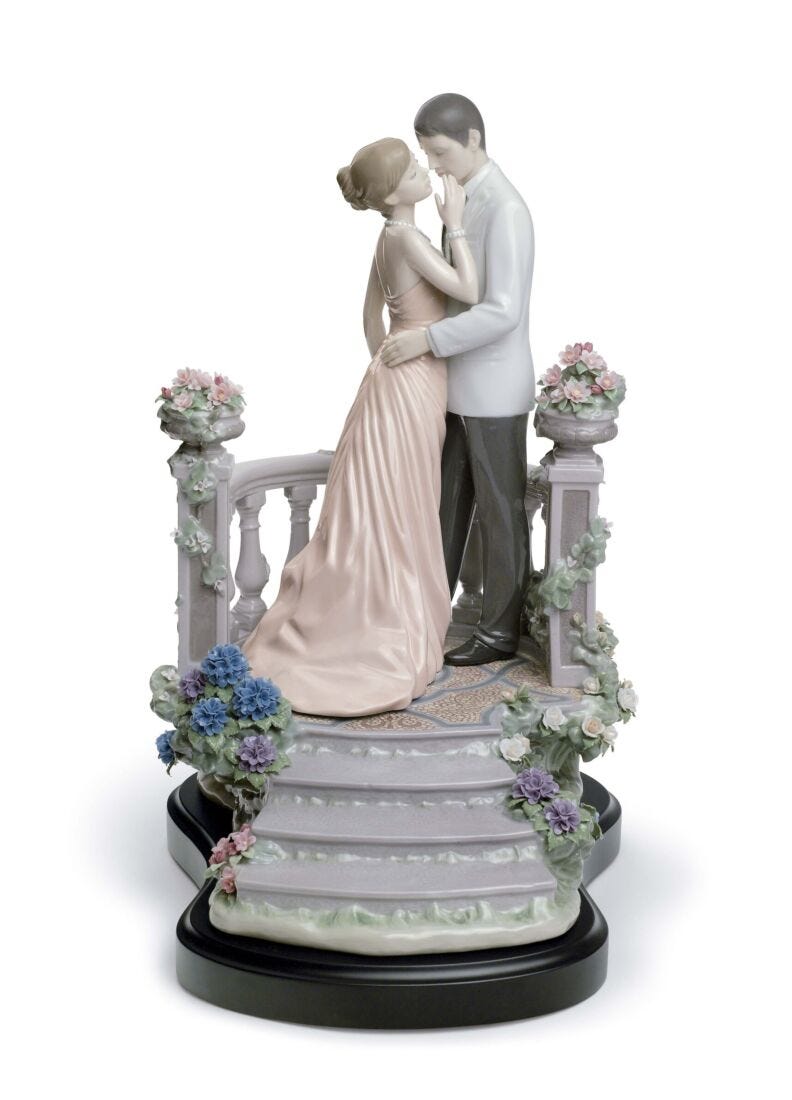Lladro Moonlight Love Couple Figurine Limited Edition
