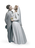 Lladro A Kiss to Remember Couple Figurine