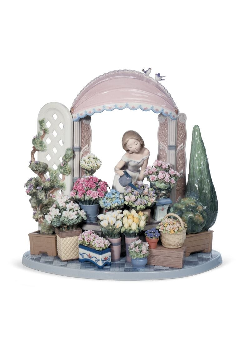 Lladro Romantic Feelings Woman Sculpture