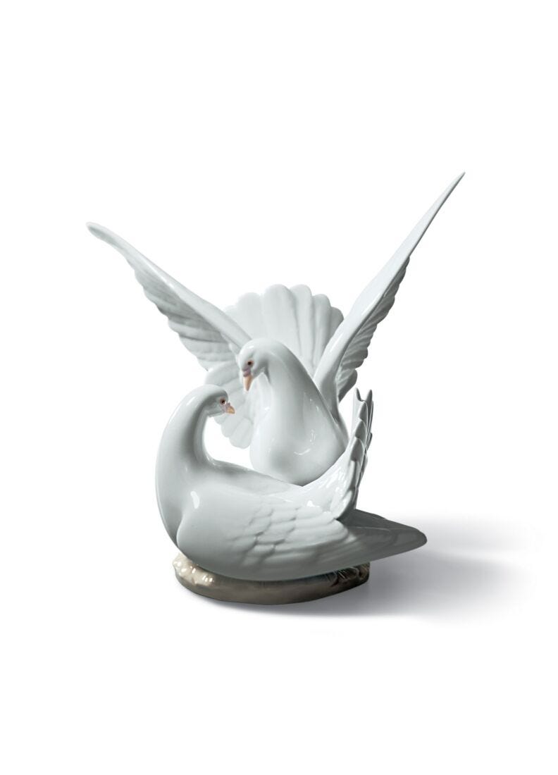 Lladro Love Nest Doves Figurine