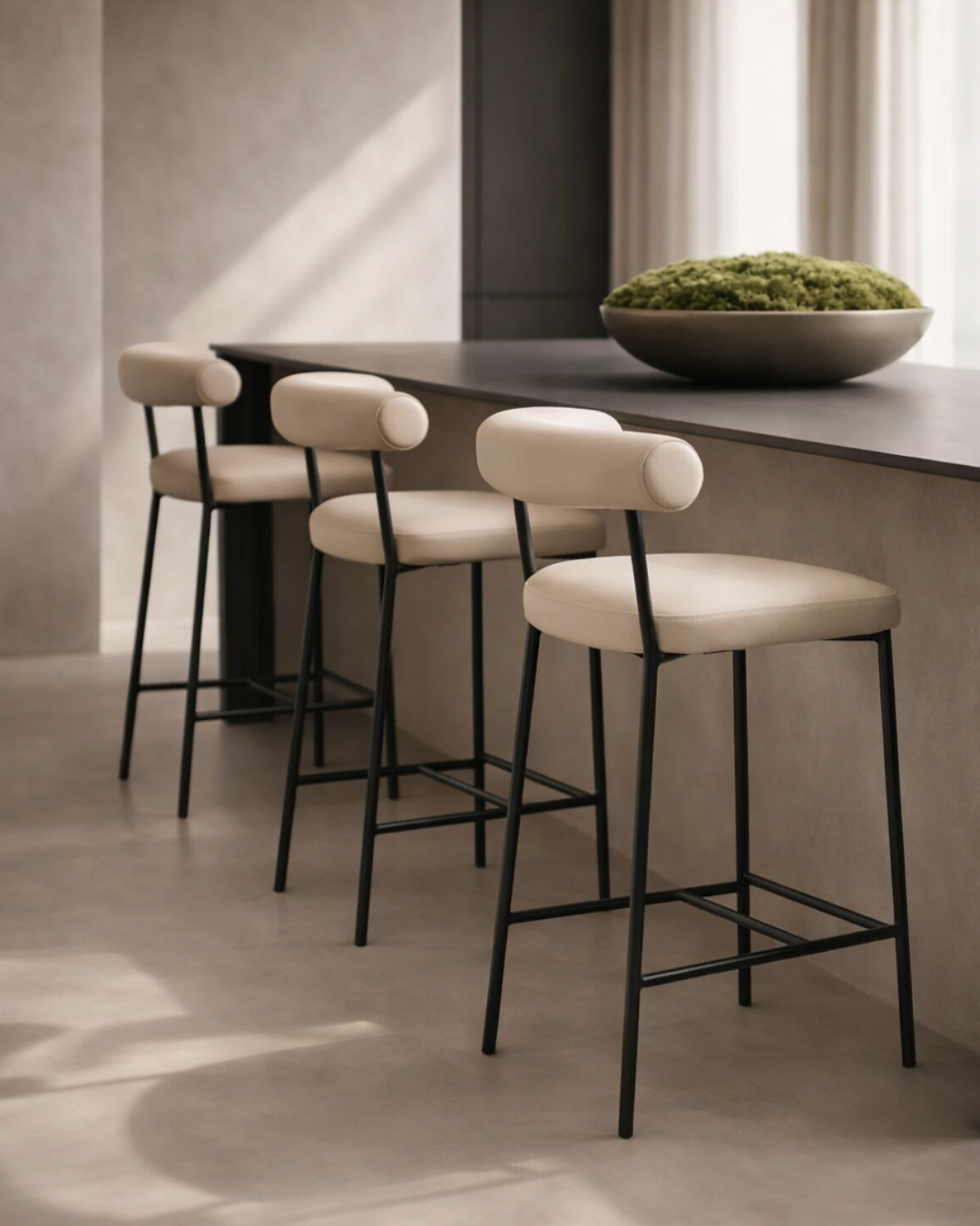 Tommy Franks Alita stool in dark marble