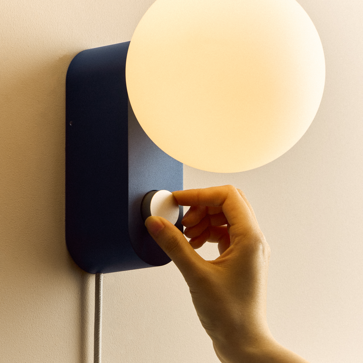 Tala Alumina Multi-Use Lamp in Sapphire close-up detail of the finish (view 2)