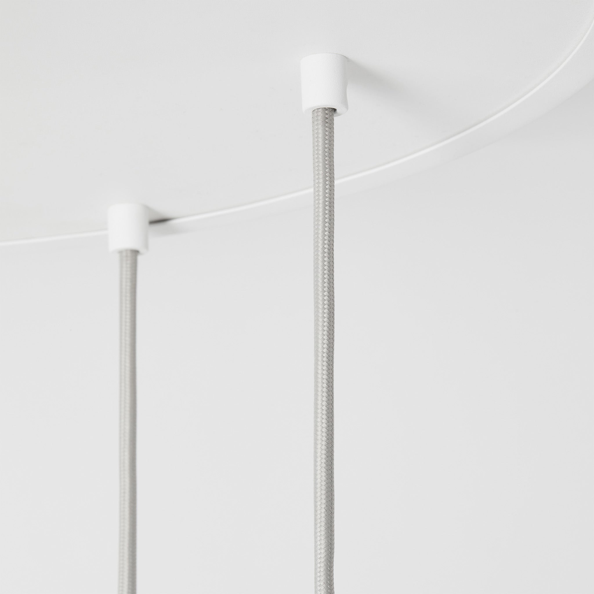 Tala Alumina Nine Pendant + Sphere V close-up detail of the finish (view 2)
