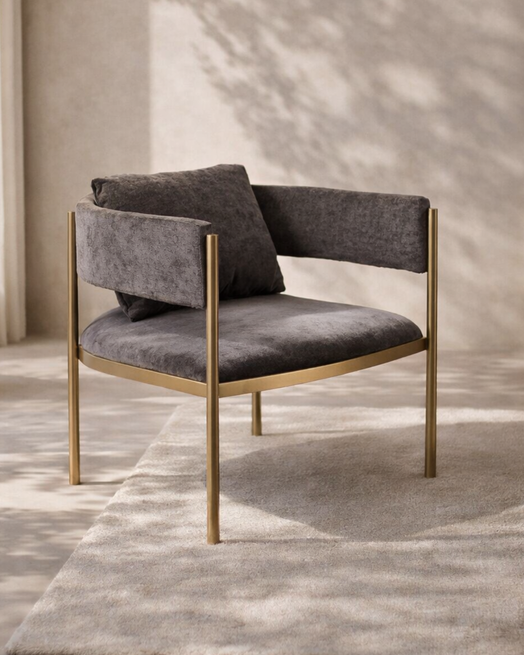 Tommy Franks Envie II lounge chair in Giselle Dark Charcoal