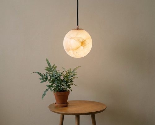 Araco Lumière Frozen Forme natural alabaster pendant light, alternate view