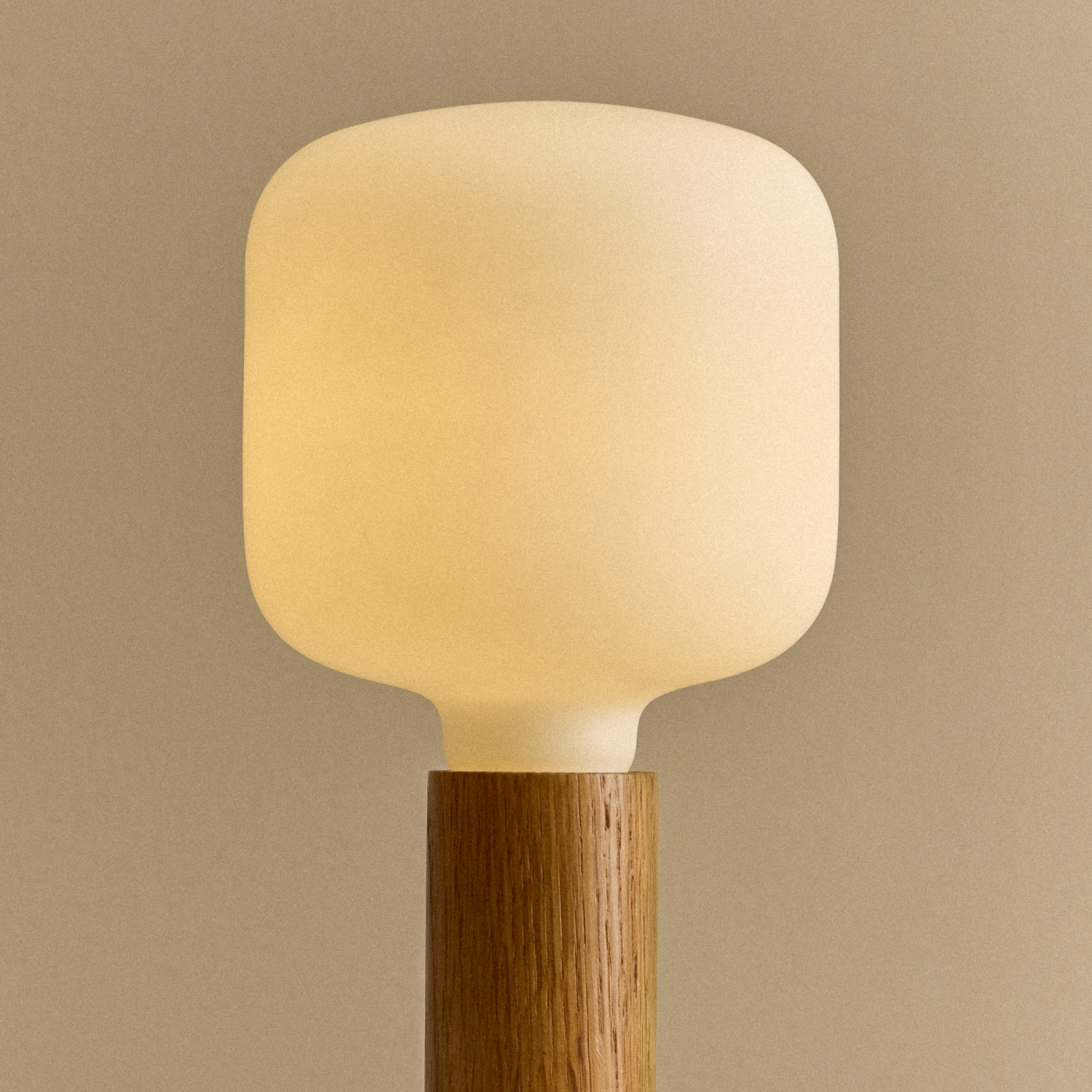 Tala Knuckle Table Lamp in Oak + Oblo close-up detail of the finish