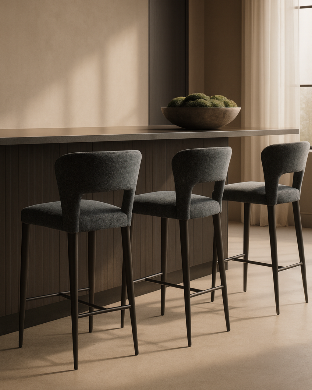 Tommy Franks Pari II bar stool in London Steel