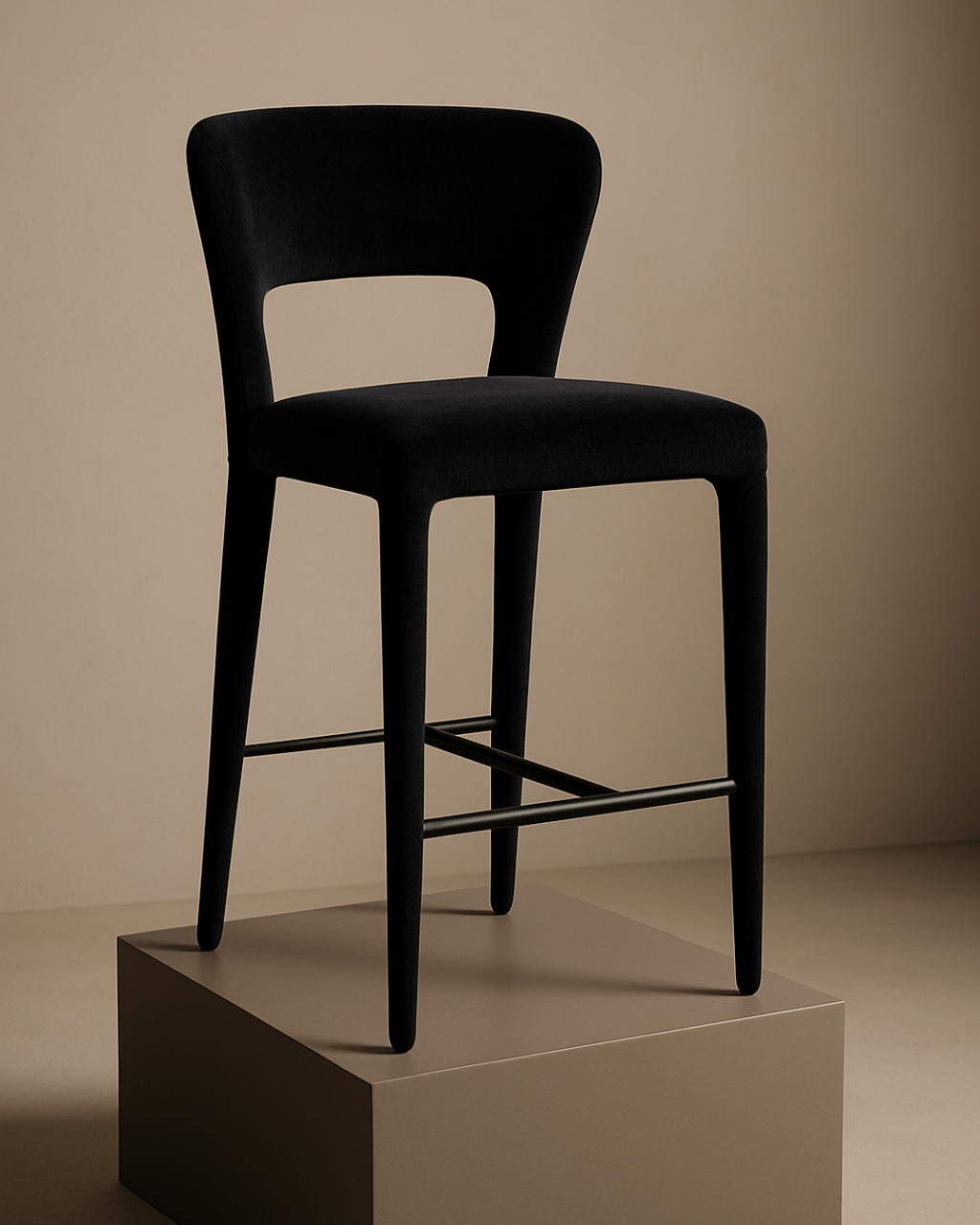 Tommy Franks Pari I bar stool in Black Vanity