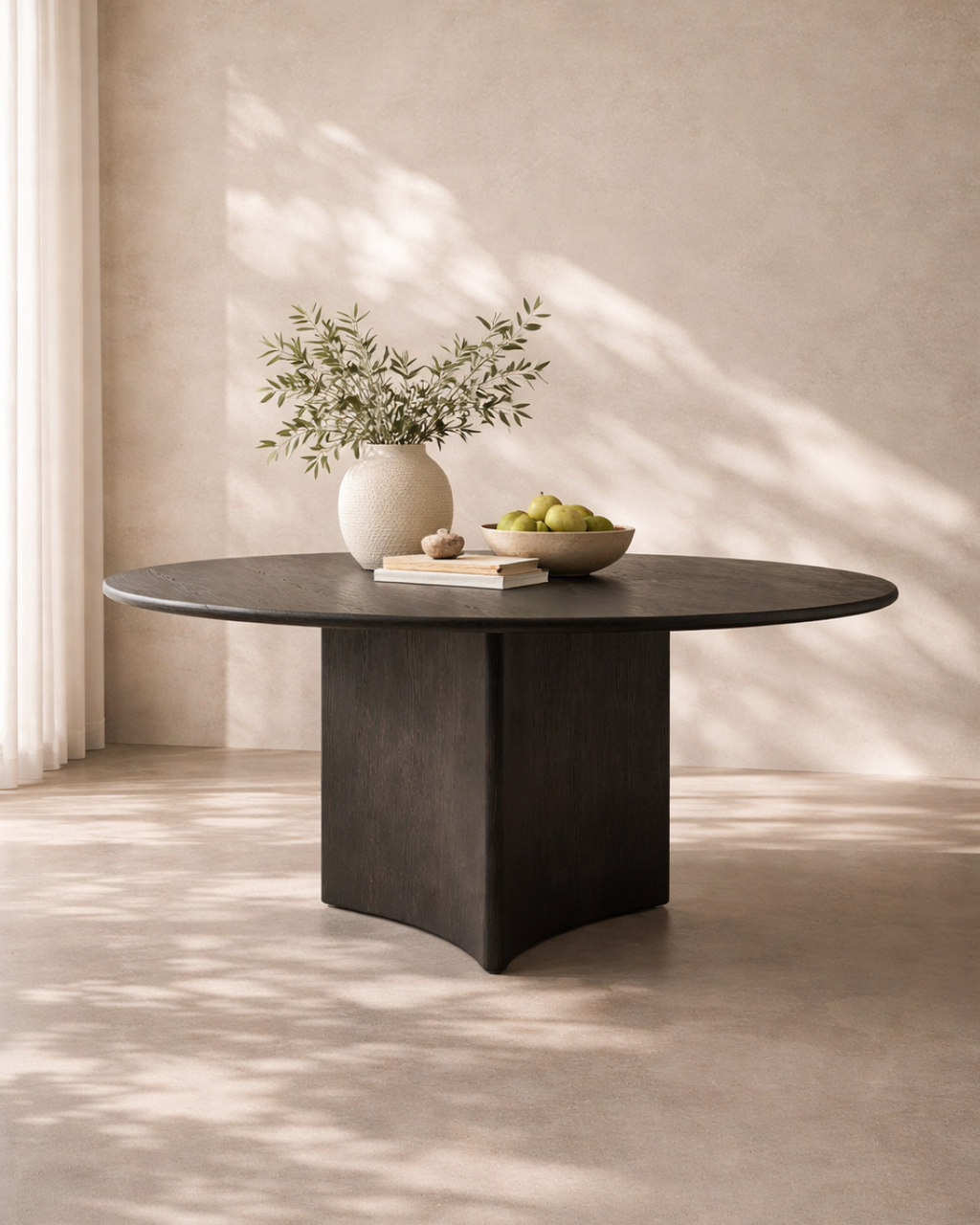 Tommy Franks Trinity 150 dining table