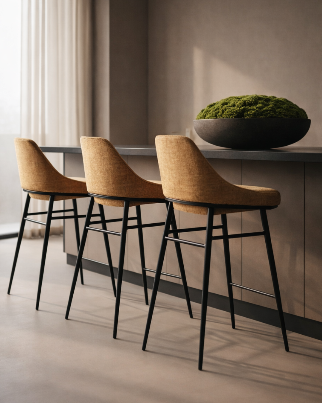 Tommy Franks Vai bar stool in Bella Velour amber