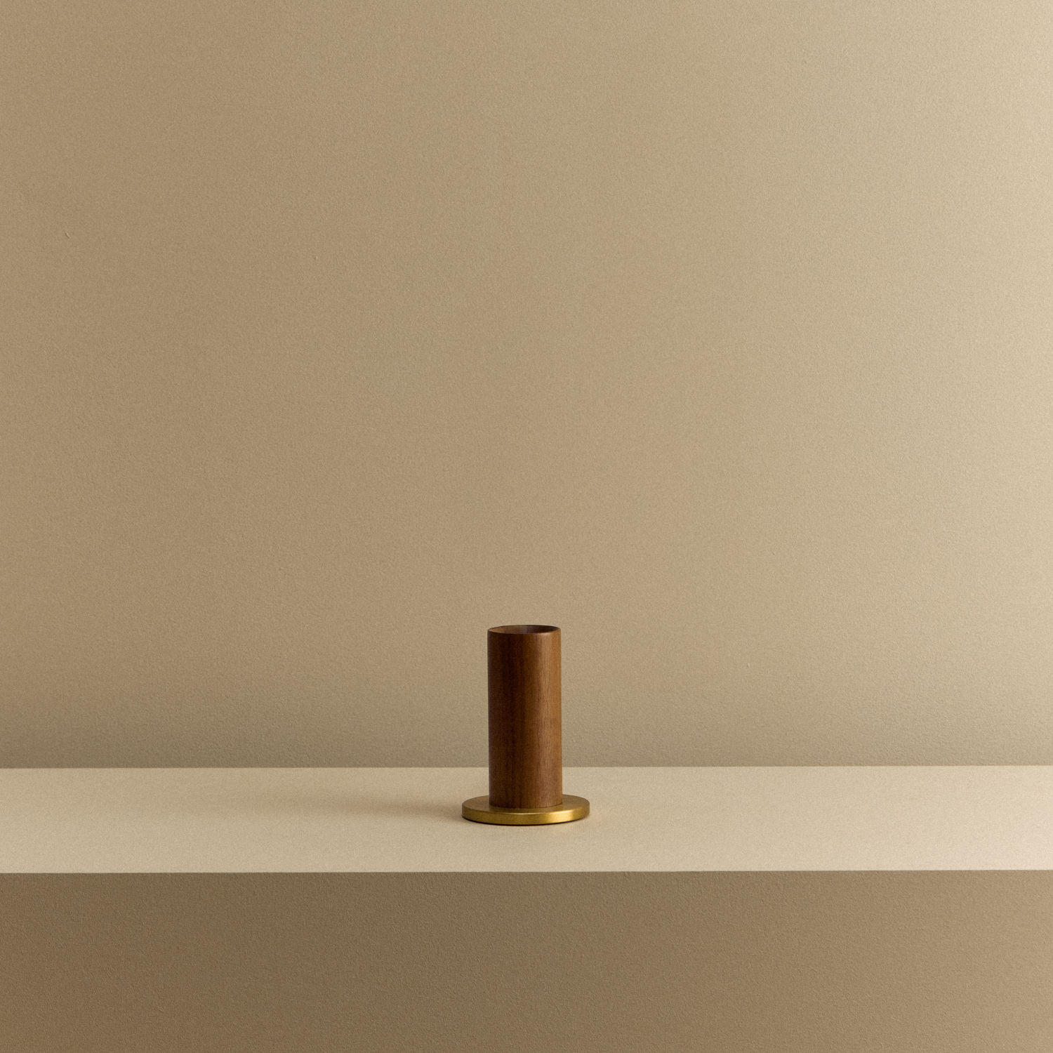 Tala Knuckle Table Lamp in Walnut